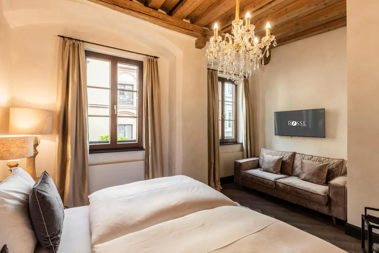 Boutiquehotel Weisses Roessl Innsbruck 2*,